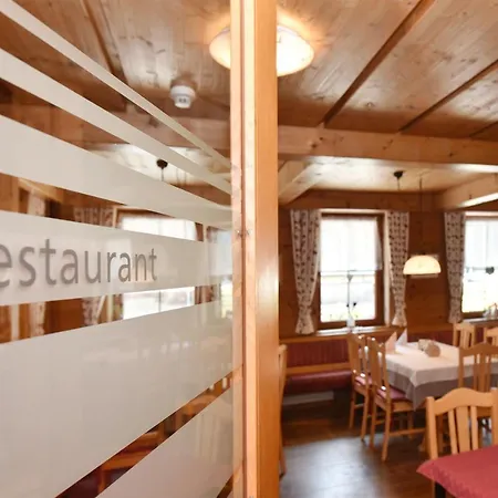 Gasthaus & Pension Alphorn-3