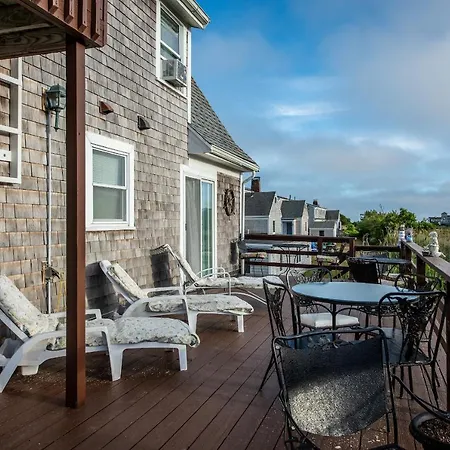 A Cape Cod Ocean Manor Inn-2