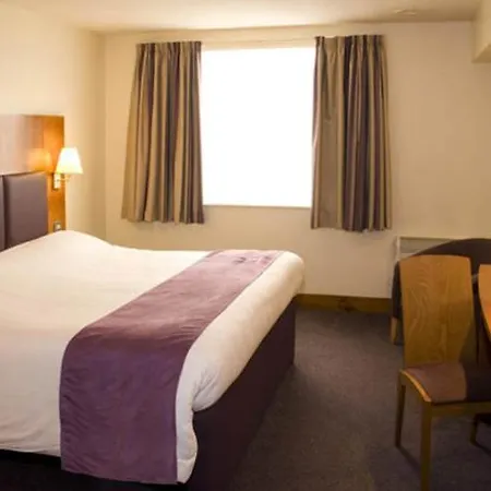 Premier Inn Belfast City Centre - Cathedral Quarter-2
