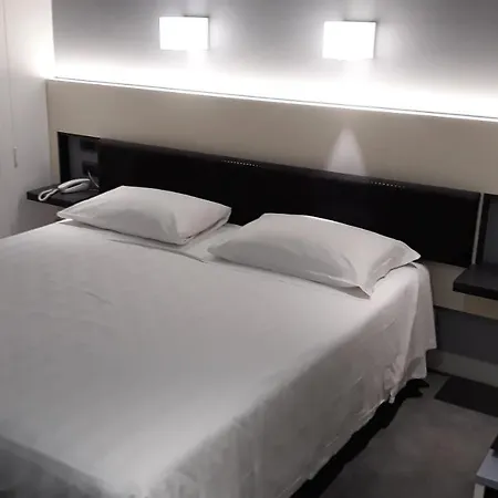 Crosti Hotel-3