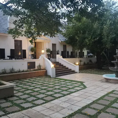 Constantia Guest Lodge-2