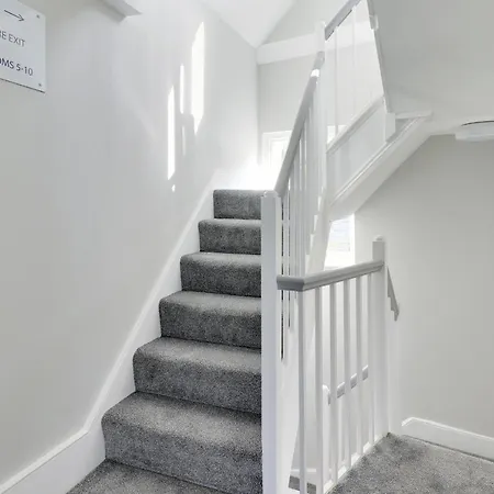 Master Accommodation Suite 4 Attic Room-2
