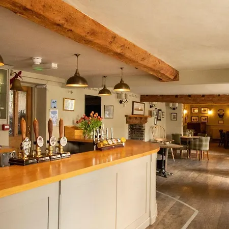 The Red Lion Arlingham-2