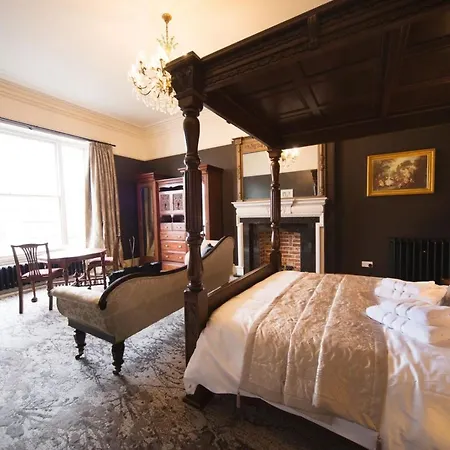 East Walls Hotel-2