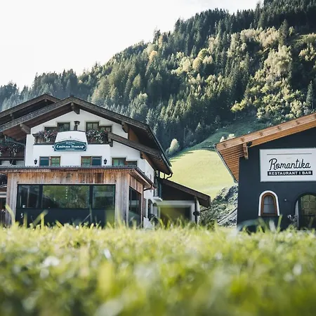 Hotel Landhaus Neumayr-2