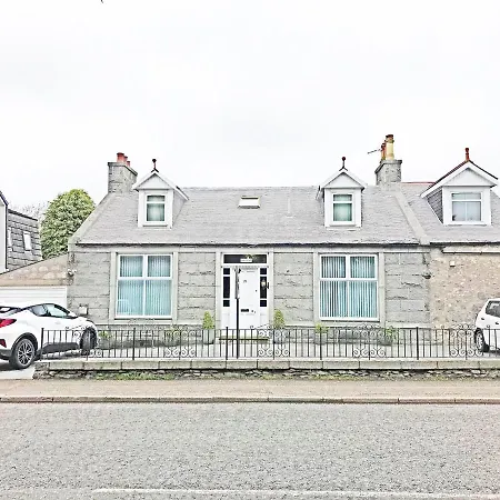 Broomlea Guest House-2
