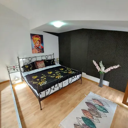 Happy Accomodation-2