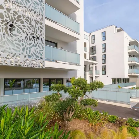 Lagrange Apart'Hotel Antibes Olympie-3