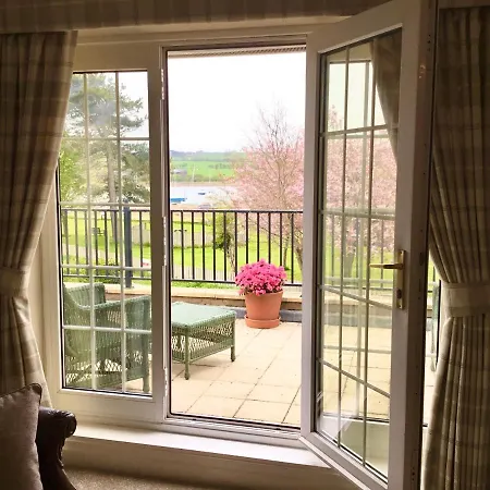 Westlea Guest House-2