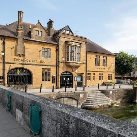 The Kings Head Inn Wetherspoon-3