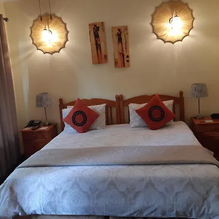 Mannah Executive Guestlodge-2