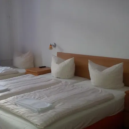 Maerkischer Hof Hotel-2