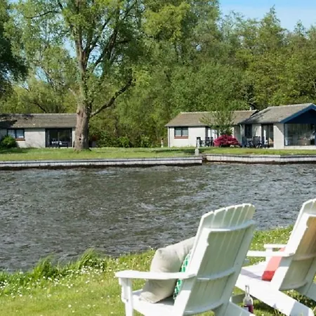 Bungalow Op Eiland-3