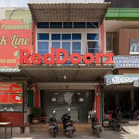 Reddoorz Near Plaza Botania 1 Batam-3