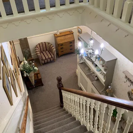 Linden Lodge Guest House-2