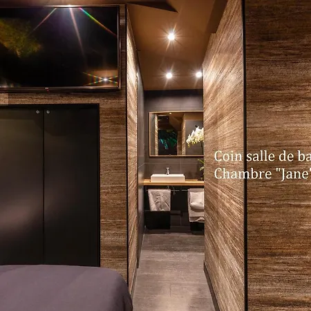 Love Hôtel avec nuit insolite au Dandy et Jacuzzi privatisé-2