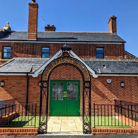 Railway Hotel-3
