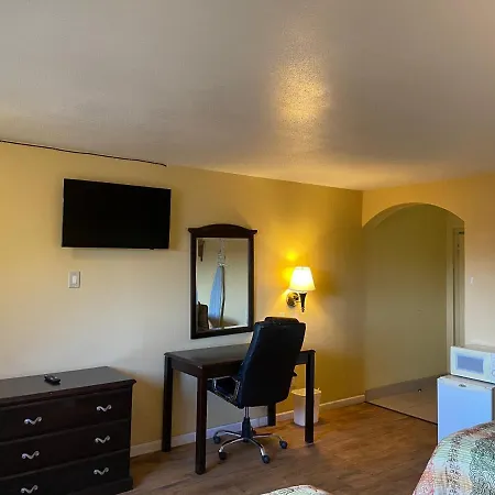 Dilley Executive Inn-3
