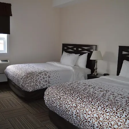 Auberge Macdonald Guest Inn-2