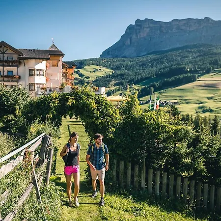 Dolasilla Mountain Panoramic Wellness Hotel-2