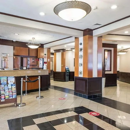Clarion Hotel & Suites-2