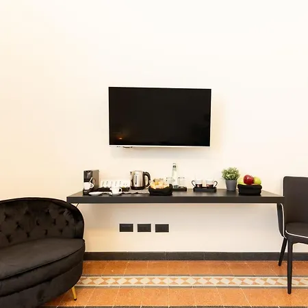 Foresteria Di Piazza Cavour - Luxury Suites & Guest House-3