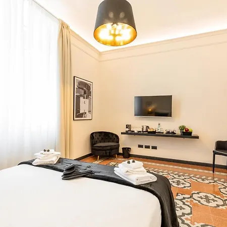 Foresteria Di Piazza Cavour - Luxury Suites & Guest House-2