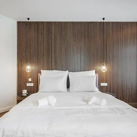 Budapest Eye- Boutique Suites, By Bqa-2
