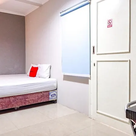 Reddoorz @ Citraland Surabaya-2