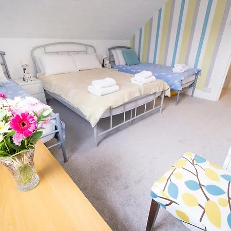 Cromer Guest House-3
