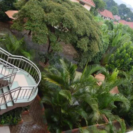 Super Paradise Hotel-2