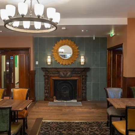 The Kings Head Inn Wetherspoon-2