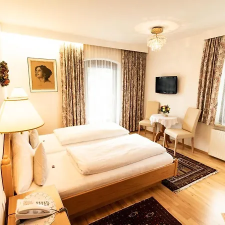 Hotel Helga-2