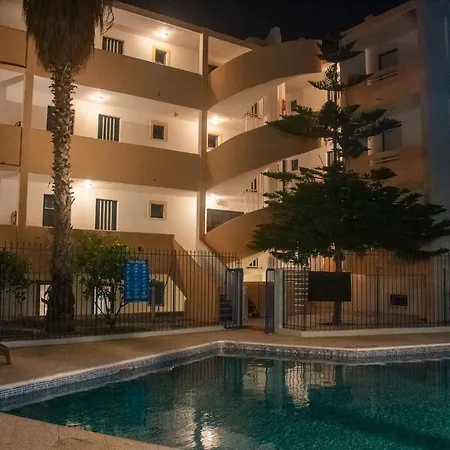 Harriets Apartments-3