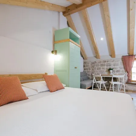 Rooms By Franka-3