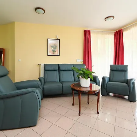 Balazs Villa-2