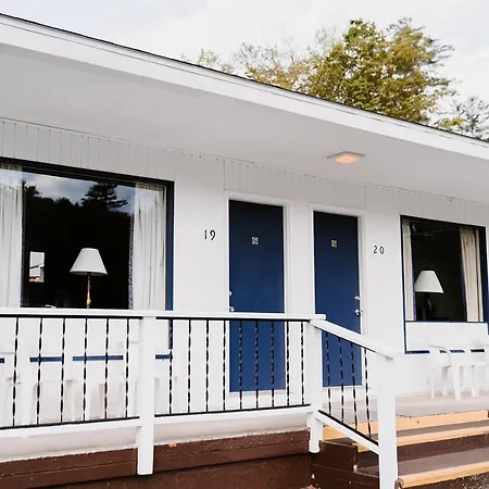 Blue Moon Motel-2