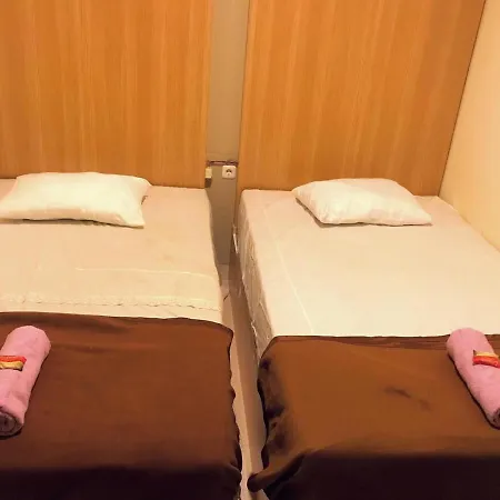 Kangen Yogya Homestay Malioboro Mitra Reddoorz-2