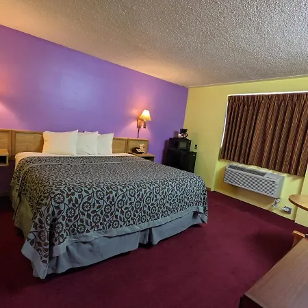 Great Plains Budget Inn-3