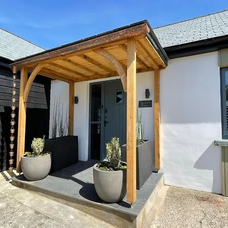 Moorview House-3