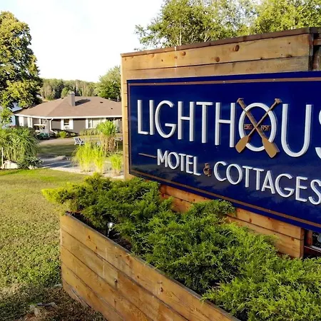 Lighthouse Motel And Cottages-3