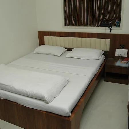 Hotel Causeway, Colaba-3