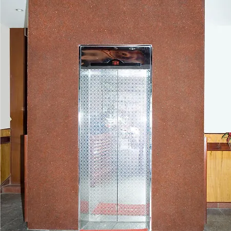 Apus Inn-2