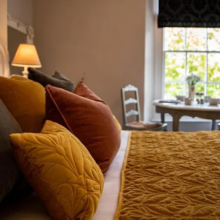 Apple Tree Bed And Breakfast-2