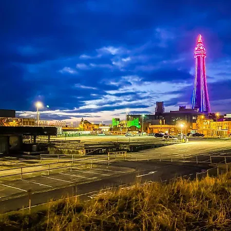 Empire Blackpool Apartments - Tyldesley Rd-2