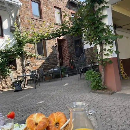 Altes Weingut Bröhl-3