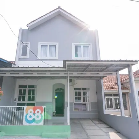 KoolKost near Taman Budaya Sentul-3