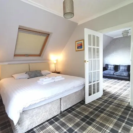The Knowe Guest House-3