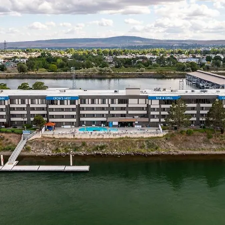 Clover Island Inn-3