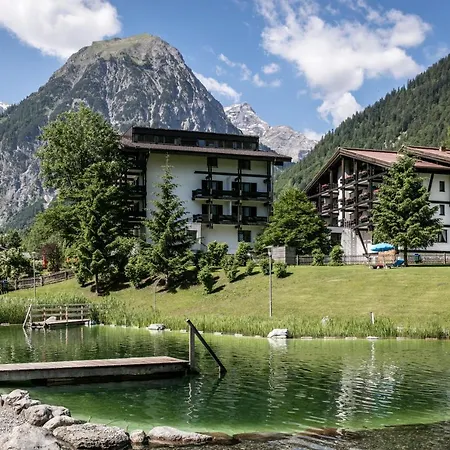 Alpenlodge - Das Dorfhotel-3